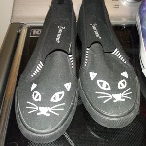 Size 11/13 Cat Slip-ons